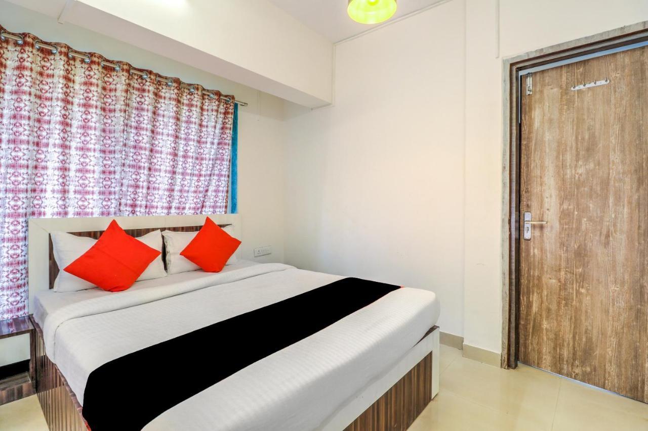 Hotel Crystal Inn Mumbai Exterior photo