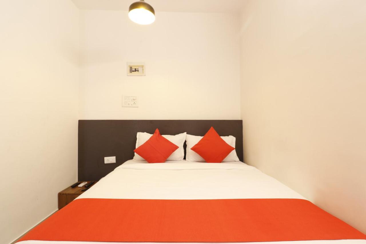 Hotel Crystal Inn Mumbai Exterior photo